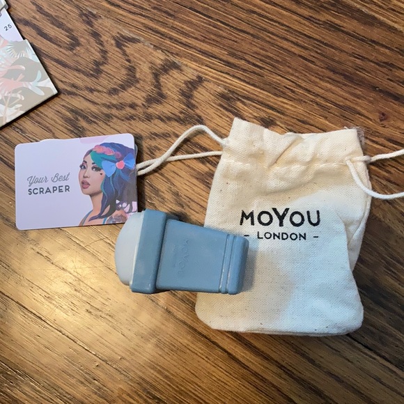 Stamping Nail Art Plate by MoYou - Picture 4 of 5